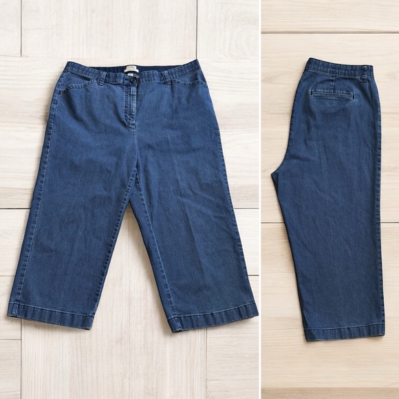 L.L. BEAN CAPRI 18W. CLASSIC FIT. MEDIUM RISE BLUE DENIM CAPRIS. FLEX WAIST. - Picture 2 of 12